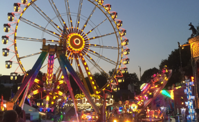 Riesenrad,Lichter,Menschen