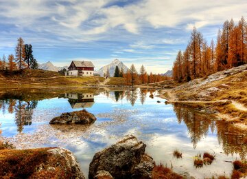 See, Berge, Hütte | ©  (C) kordula vahle auf Pixabay