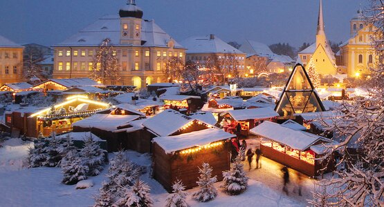 Weihnachtsmarkt, Schnee, Stadt | © ©Baumgartner