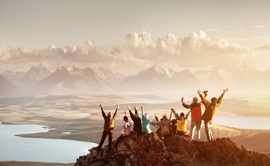 Berge, Himmel, Gipfel | © shutterstock_1059887825
