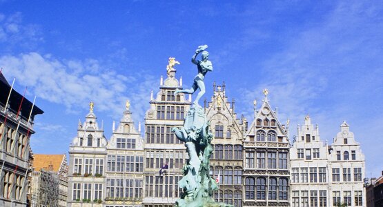 Antwerpen Grote Markt Belgien Platz Skulptur | © Tourismus Flandern Bruessel