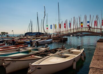 GArdasee See Italien  Bardolino Promenade | © Pixabay