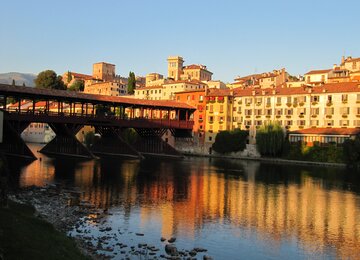 Bassano del Grappa Brücke Fluss Venetien | © Gitti Grüner