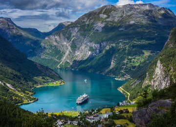 Norwegen Fjord Berge | © shutterstock
